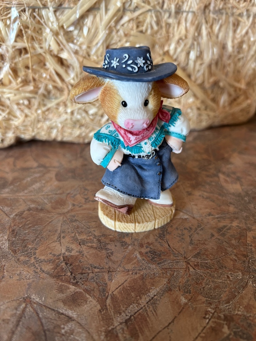 Mary’s Moo Moos Vintage “Moo-In To The Music” 1998 Dancing Figurine